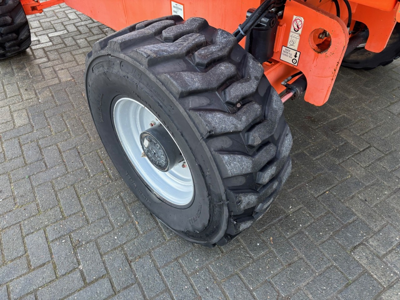 Sold - Telescopic Boom Lift - View 2